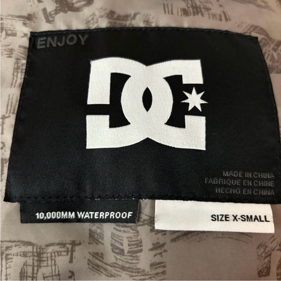 DC winter ski /Snowboarding coat jacket. - Picture 6 of 6